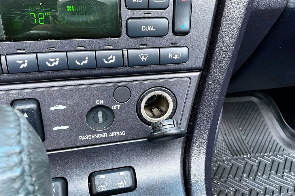 Used 2005 Ford Thunderbird 50th Anniversary image 13