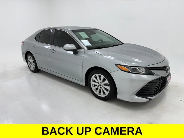 Used 2020 Toyota Camry LE FWD image 1