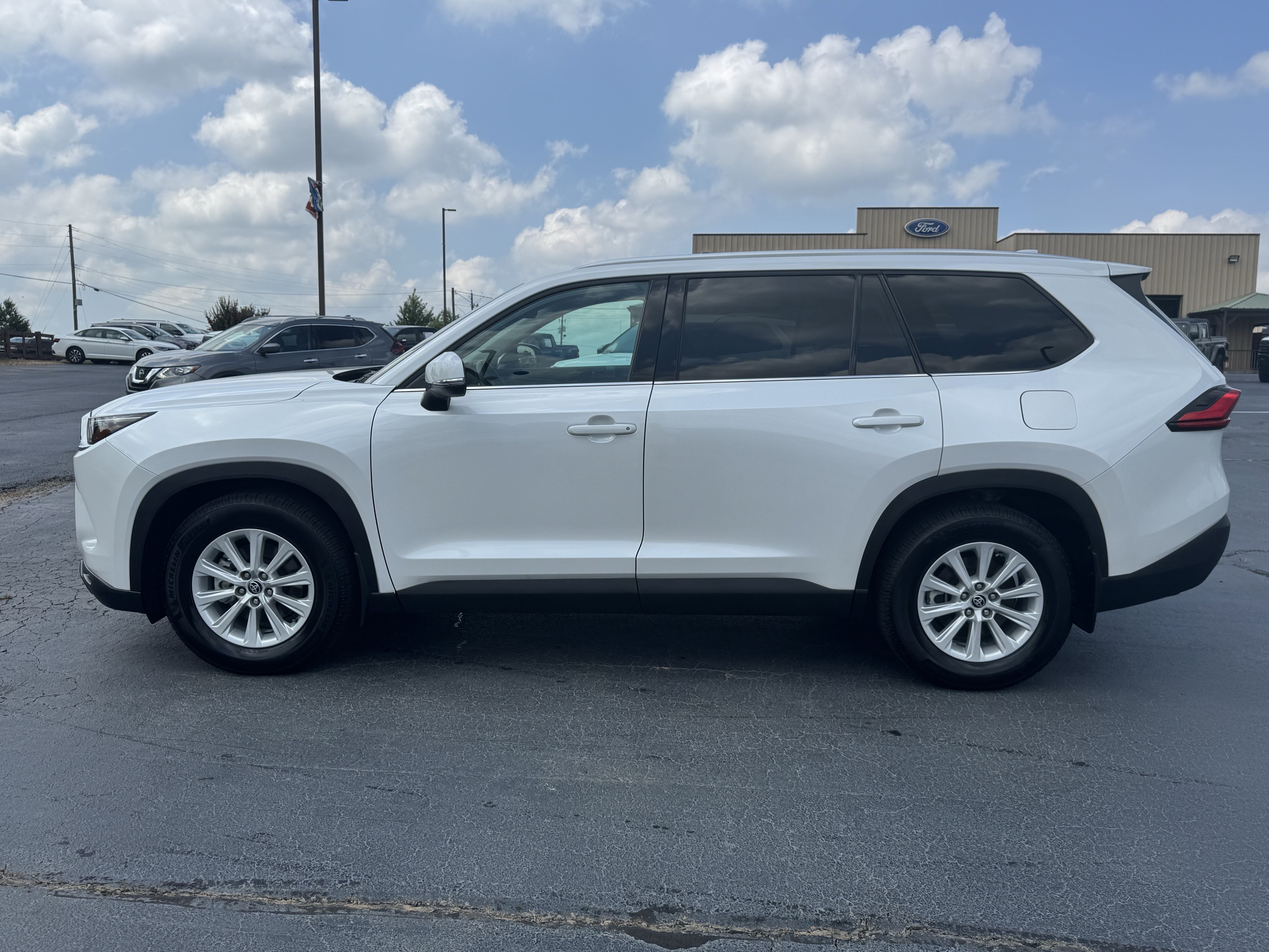 Used 2024 Toyota Grand Highlander AWD Hybrid image 9
