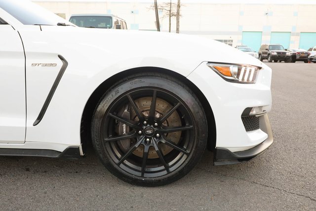 Used 2018 Ford Mustang Shelby GT350 w/ Convenience Package image 18