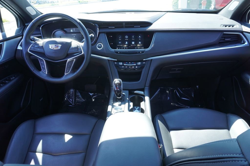 Certified 2025 Cadillac XT5 Premium Luxury image 11