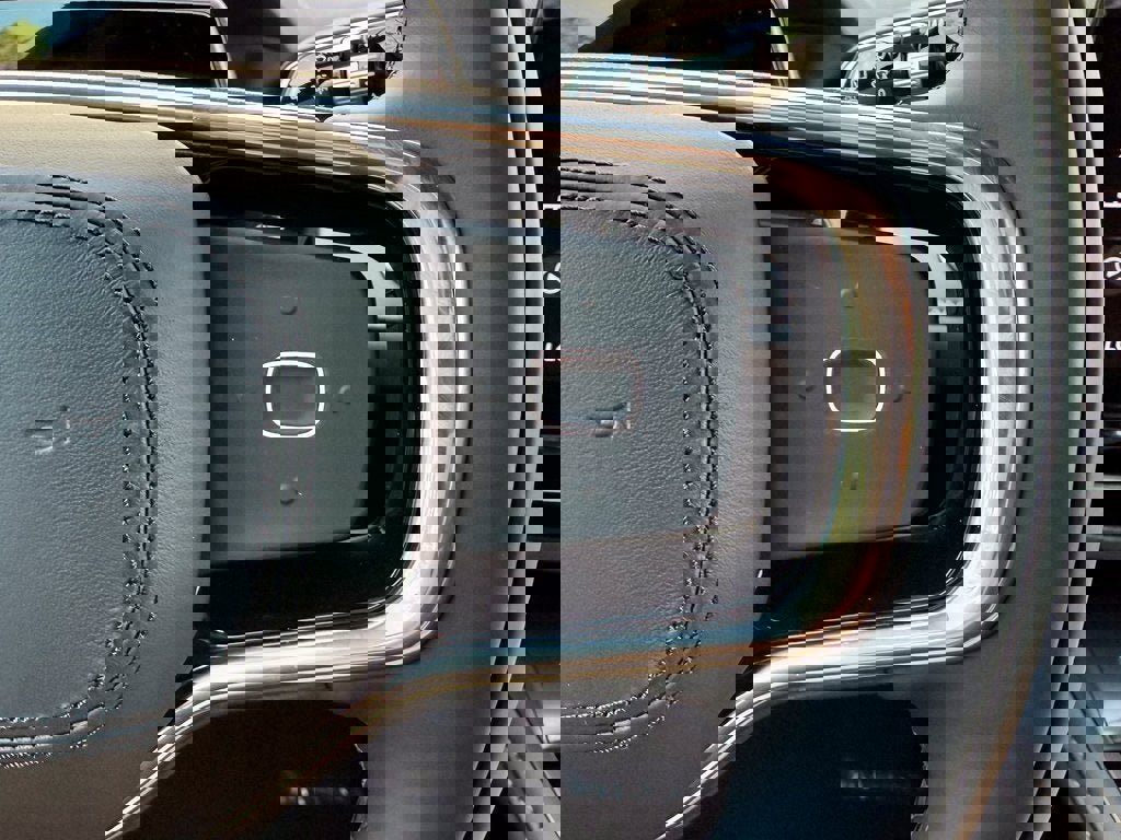 New 2025 Lincoln Nautilus Premier w/ Equipment Group 102A image 27