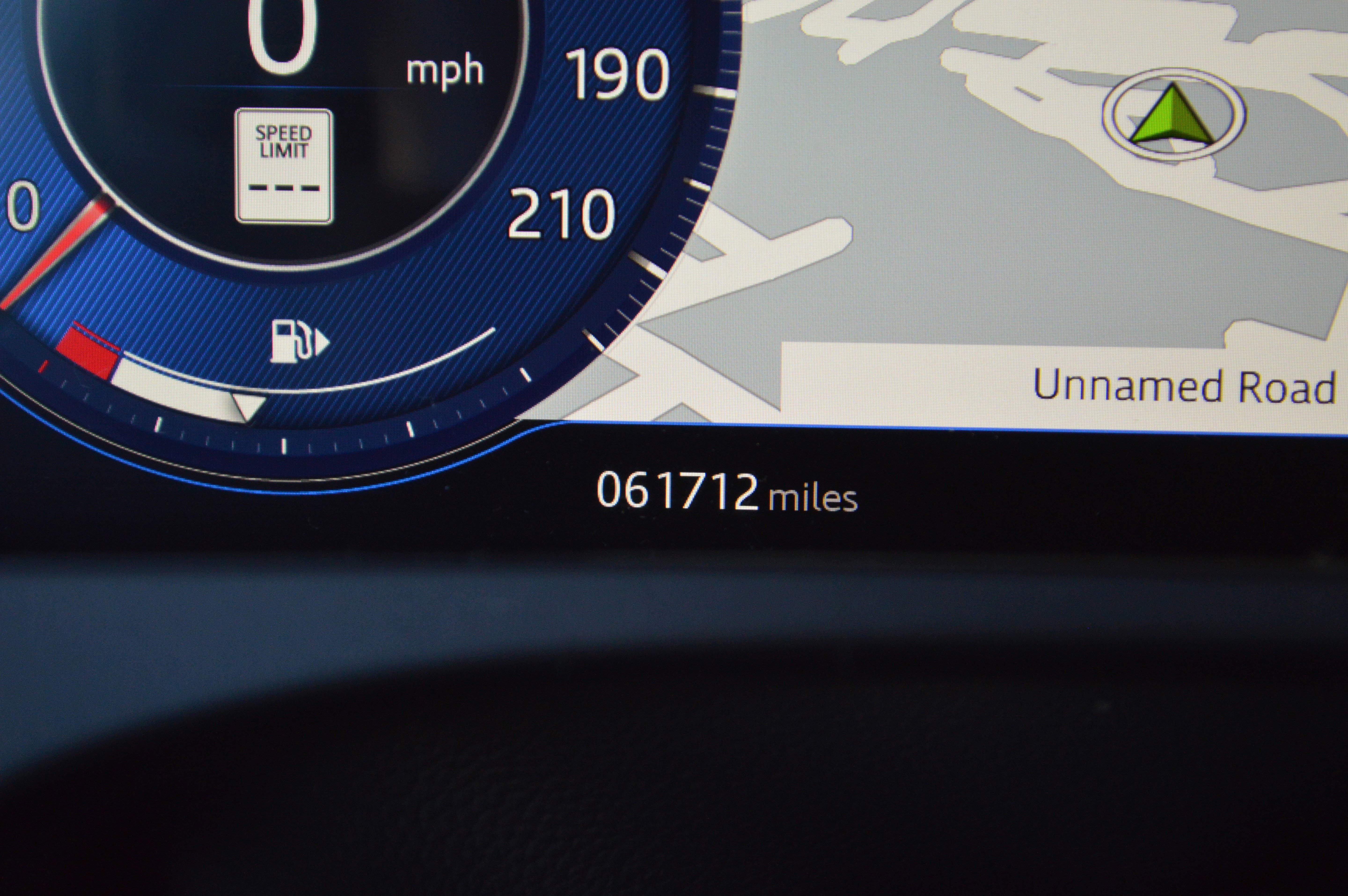 Used 2020 Jaguar F-PACE SVR image 19