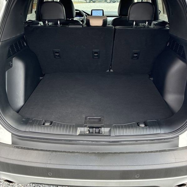 Used 2022 Ford Escape Titanium image 17