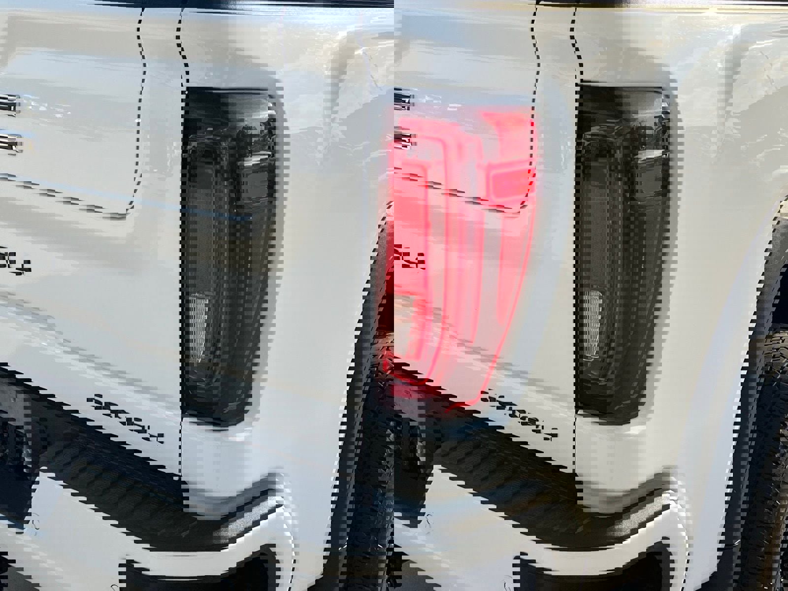 Used 2020 GMC Sierra 2500 Denali w/ Denali Ultimate Package image 14