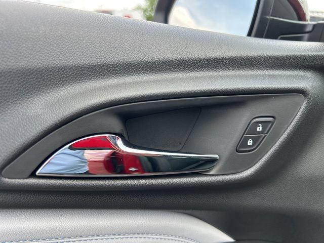 New 2026 Chevrolet Trax LT w/ Midnight Edition FWD image 12