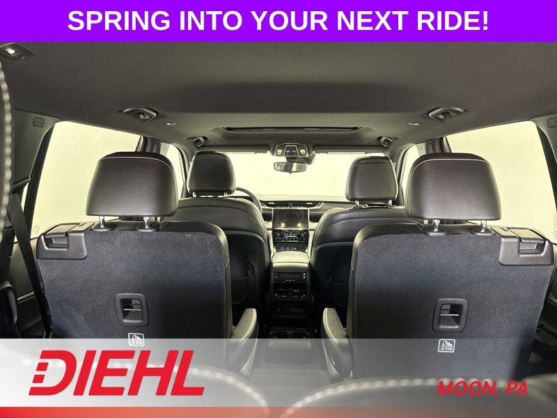 Used 2024 Jeep Grand Cherokee L Altitude image 10