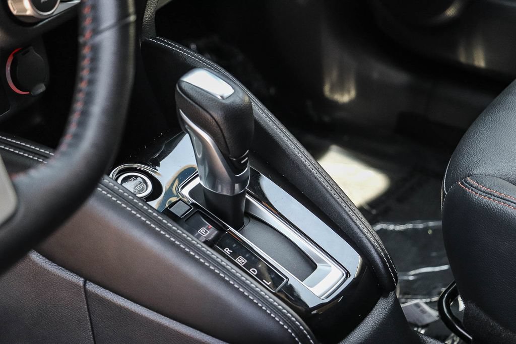 Used 2020 Nissan Kicks SR w/ SR Premium Package FWD image 24