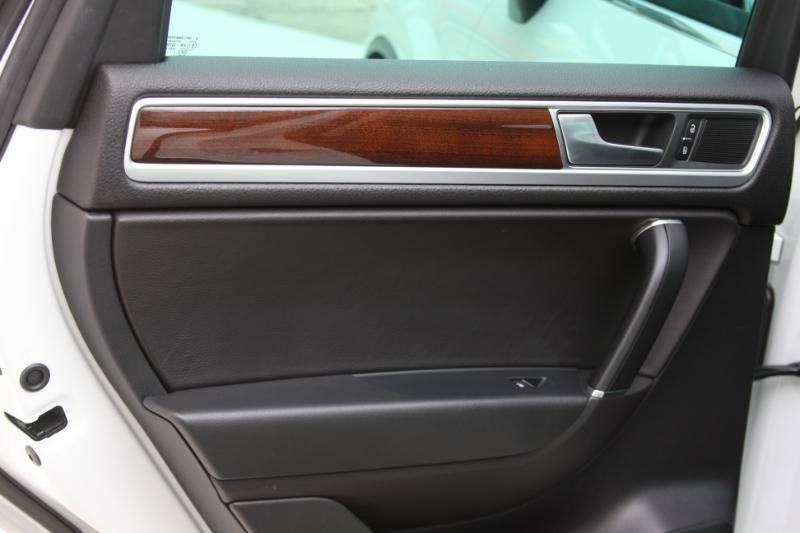 Used 2016 Volkswagen Touareg VR6 AWD/4WD image 31