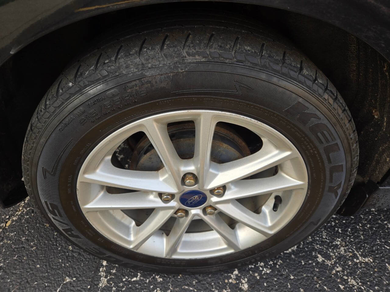 Used 2015 Ford Focus SE image 38