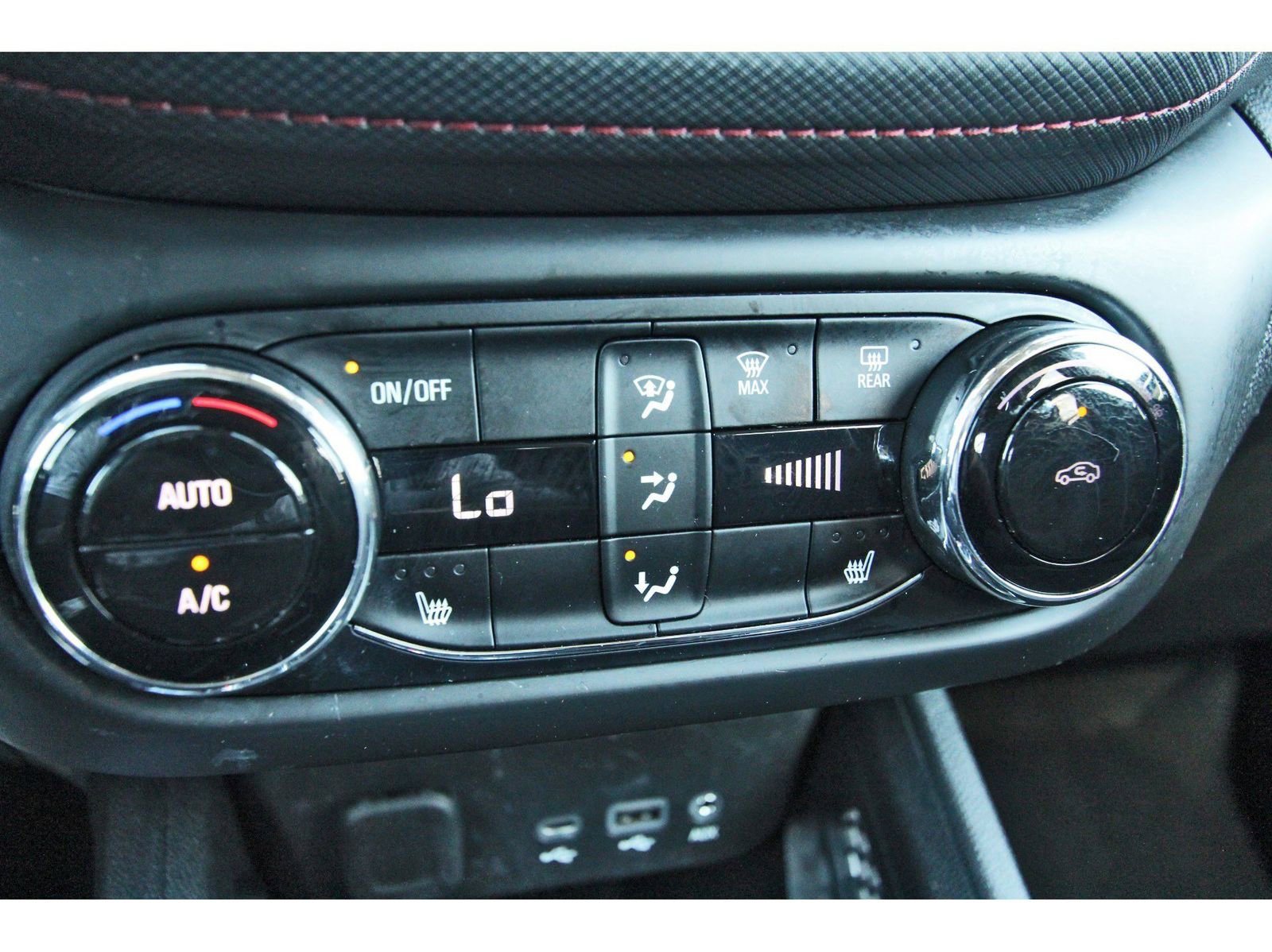 Used 2023 Chevrolet TrailBlazer RS w/ Convenience Package image 27