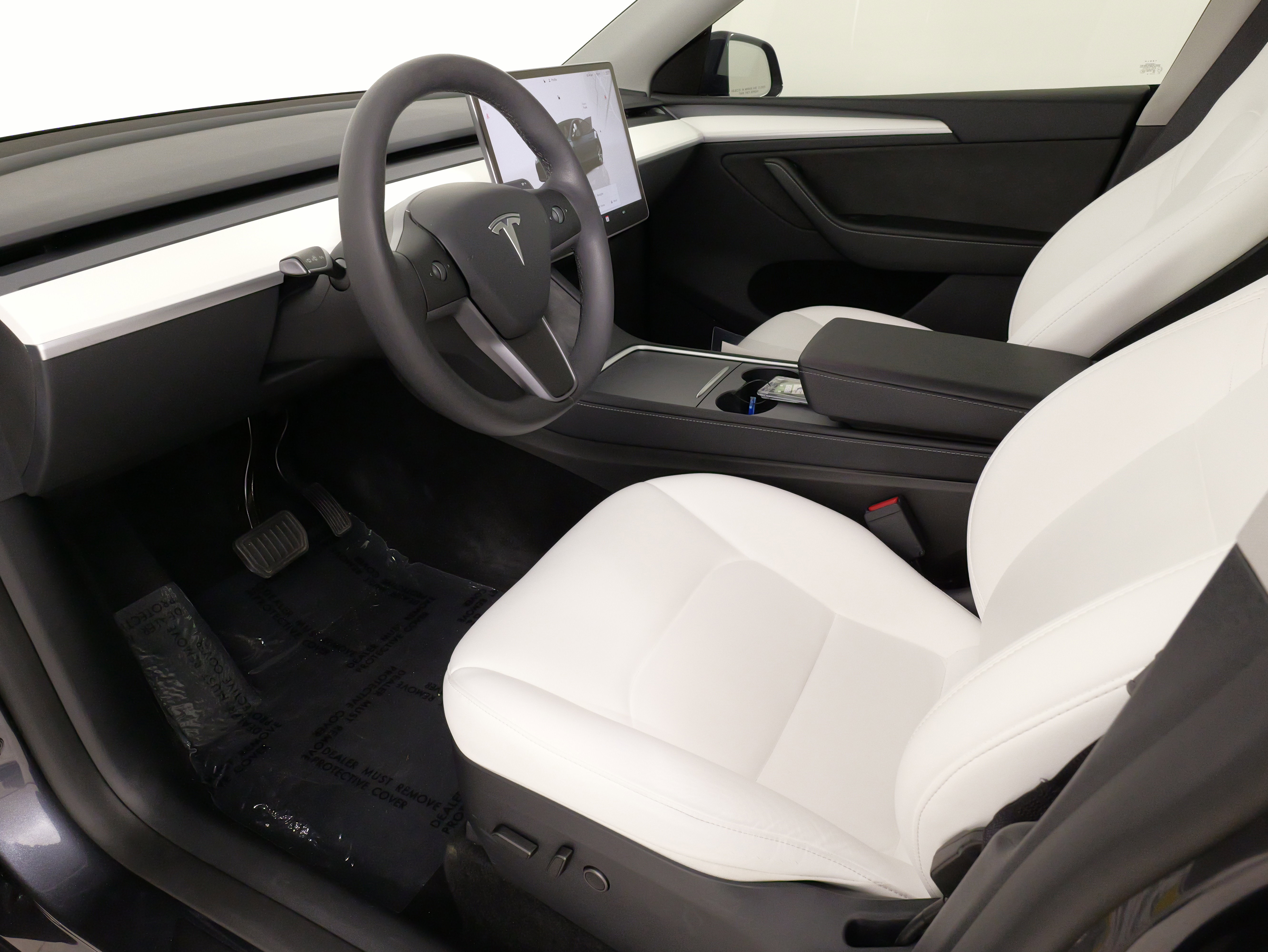 Used 2024 Tesla Model Y Long Range AWD/4WD image 31