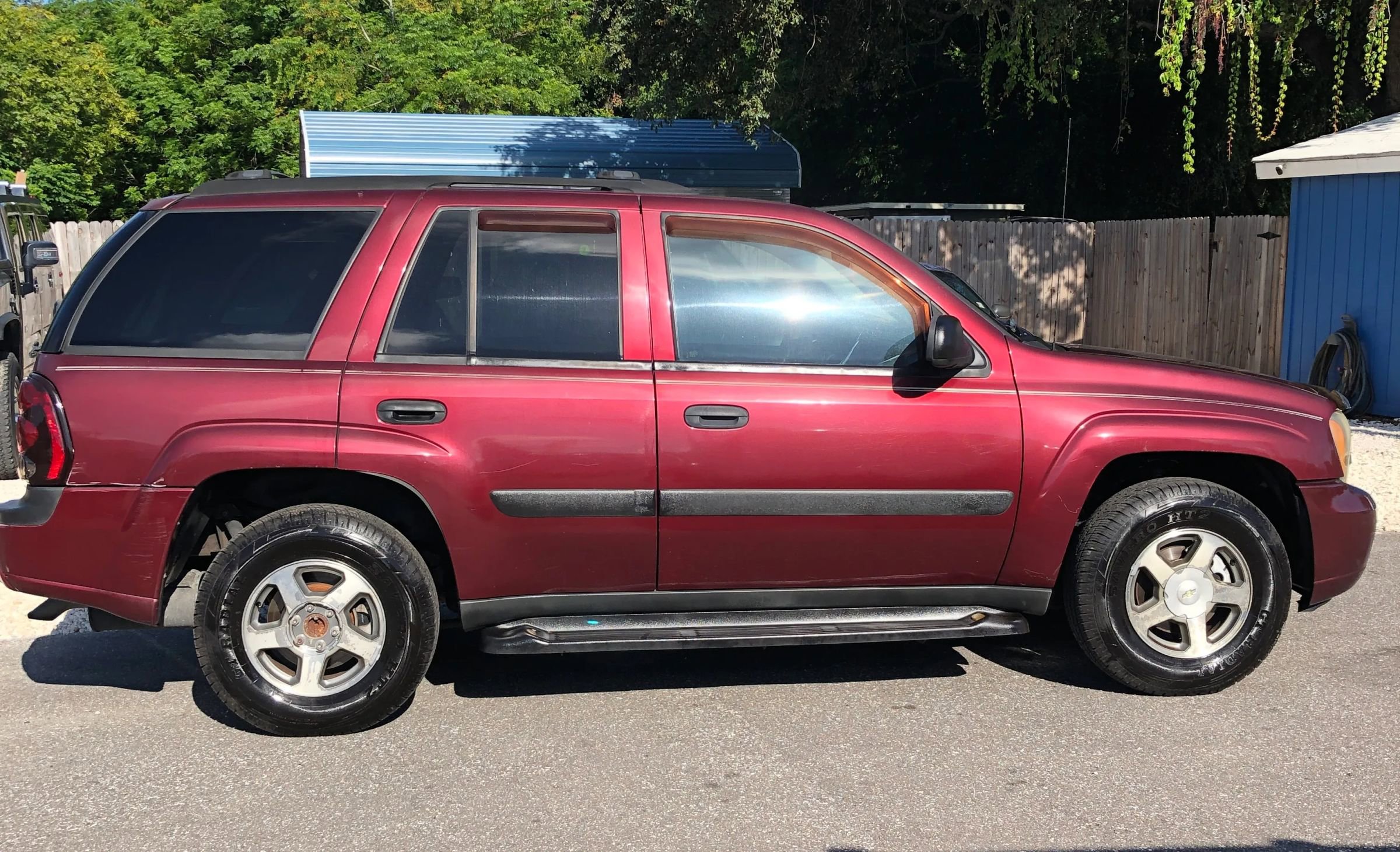 Used 2005 Chevrolet TrailBlazer LS w/ LS Preferred Equipment Group image 2