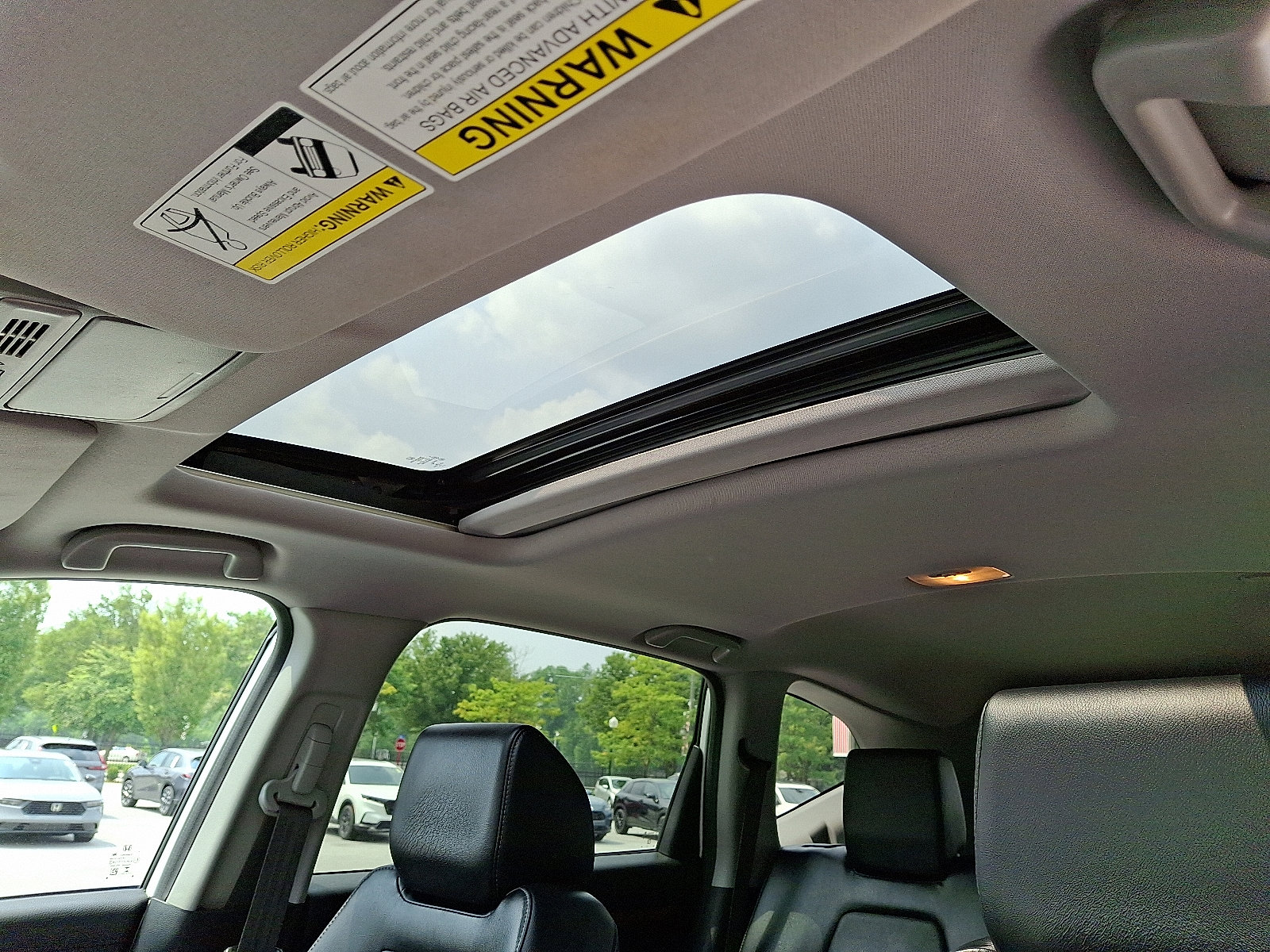 Used 2018 Honda CR-V Touring image 14