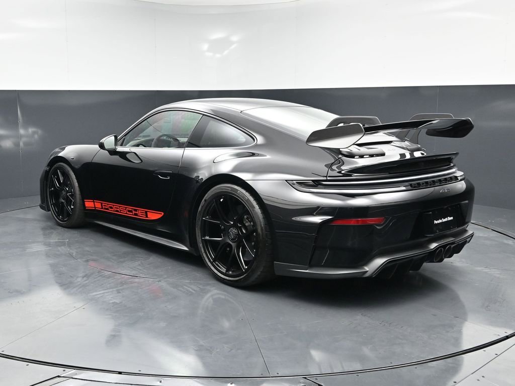Certified 2025 Porsche 911 GT3 RWD image 3