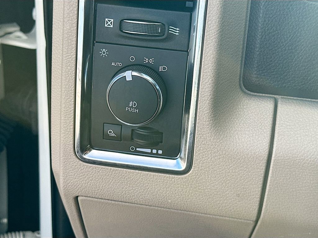 Used 2018 RAM 3500 Laramie AWD/4WD image 10