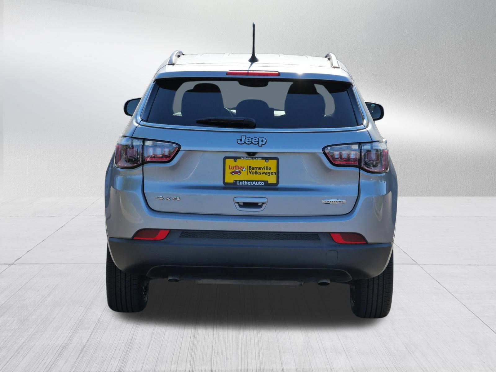 Used 2024 Jeep Compass Latitude image 6