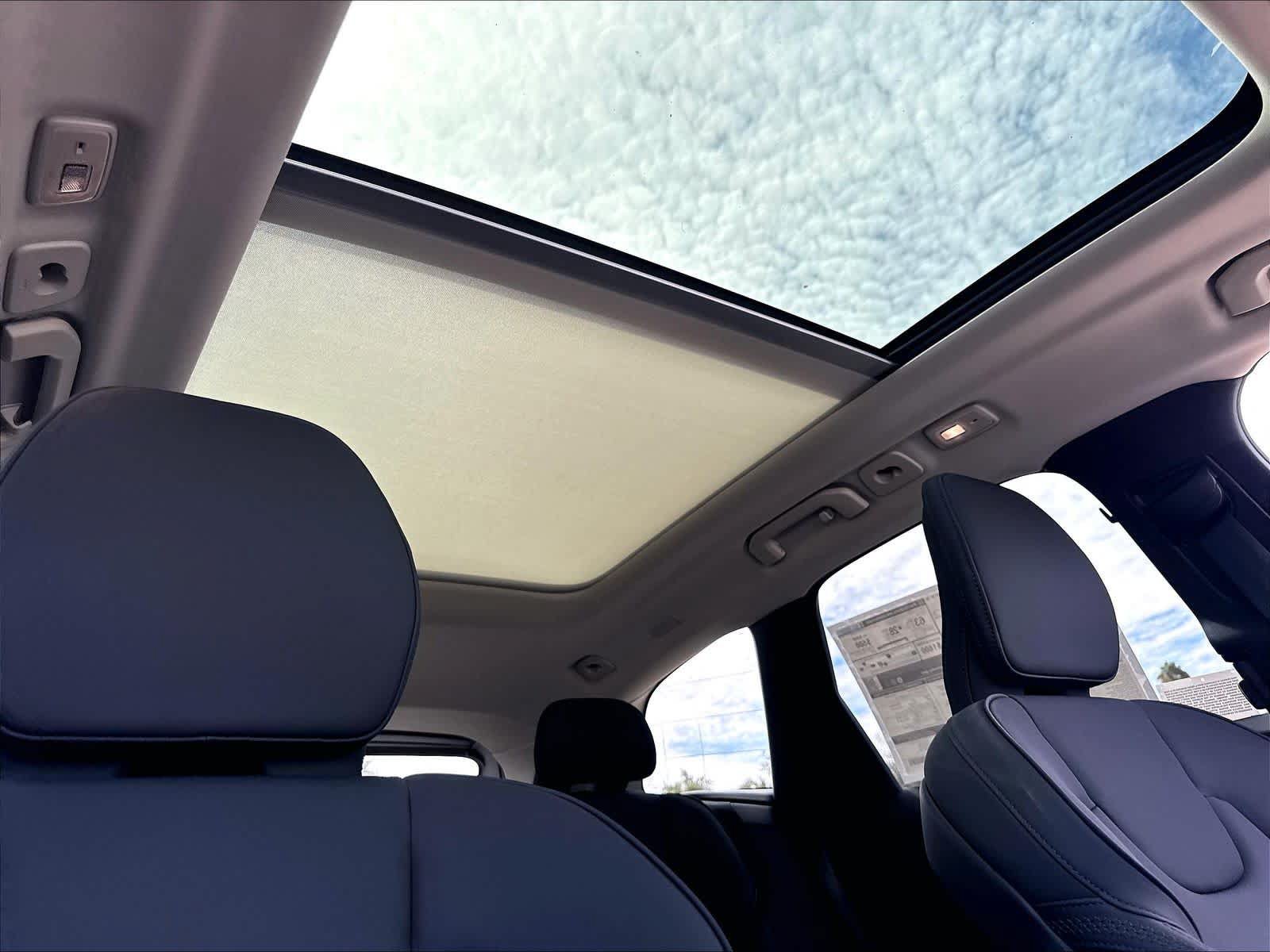 New 2026 Volvo XC60 T8 Plus AWD/4WD image 29