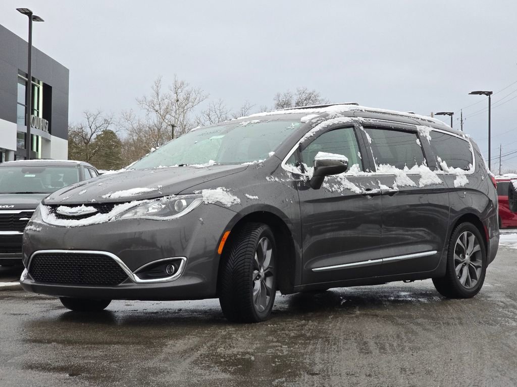 Used 2019 Chrysler Pacifica Limited w/ Tire & Wheel Group image 11
