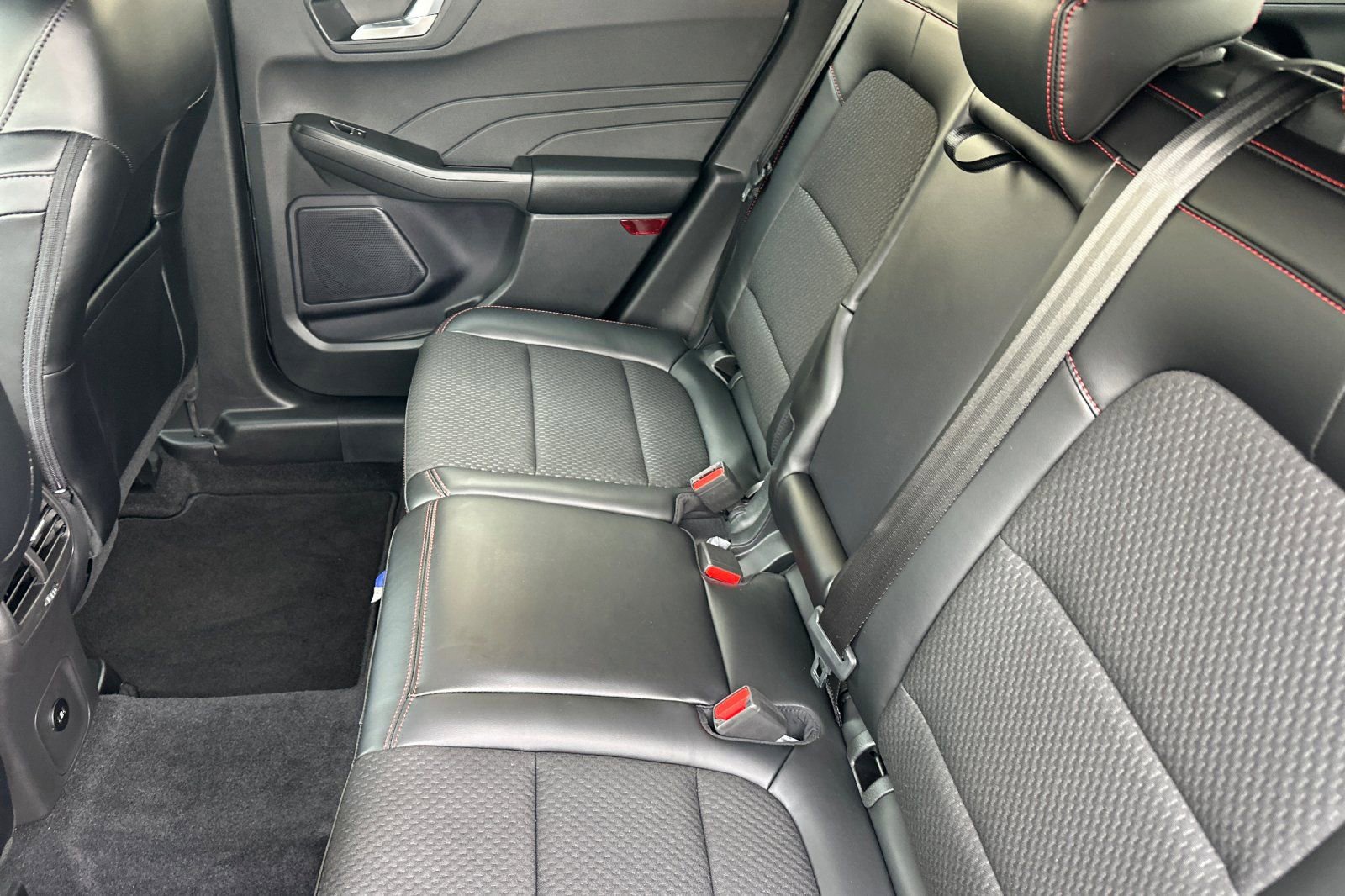 Certified 2024 Ford Escape ST-Line w/ Tech Pack #1 image 11