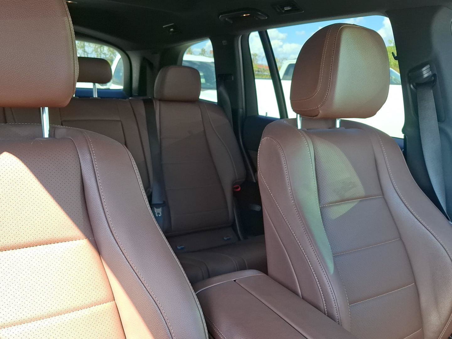 Used 2024 Mercedes-Benz GLS 450 4MATIC image 34