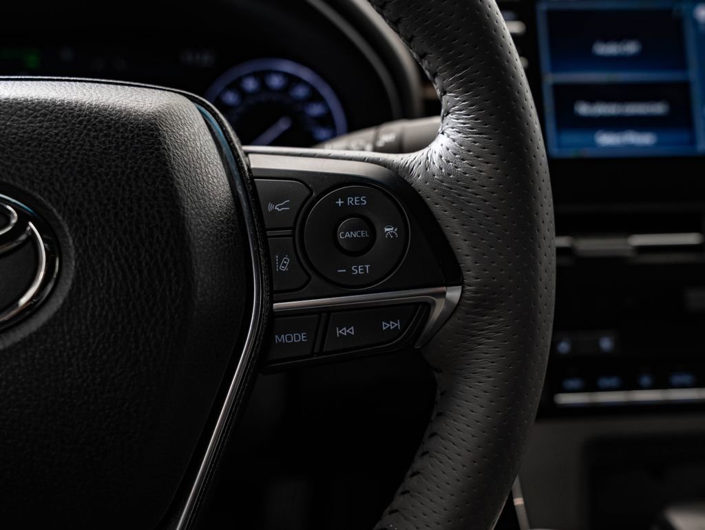 Used 2021 Toyota Avalon Limited w/ Advanced Safety Package FWD image 29