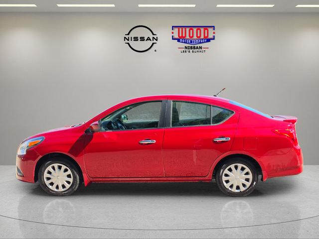 Used 2015 Nissan Versa SV FWD image 5