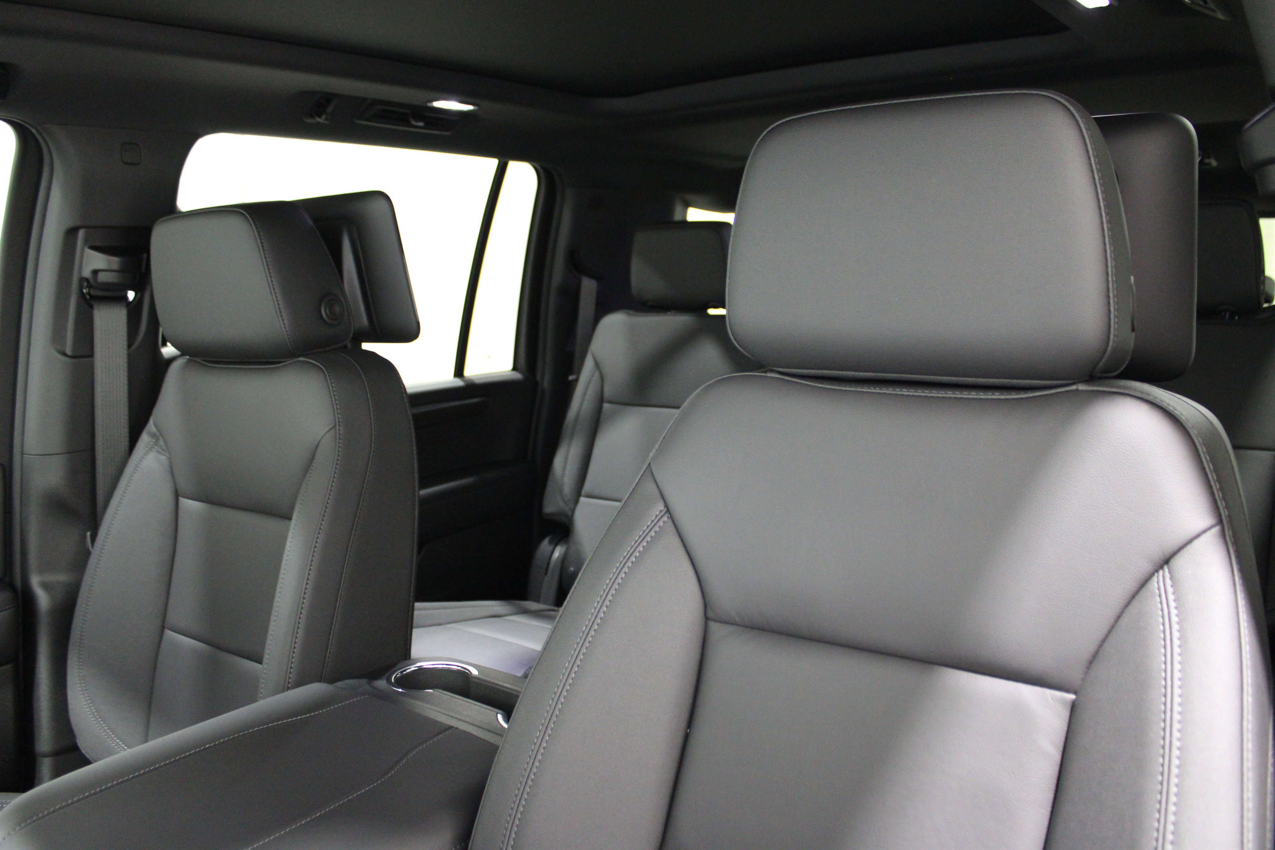 New 2026 Chevrolet Suburban Z71 w/ Z71 Off-Road Package image 6