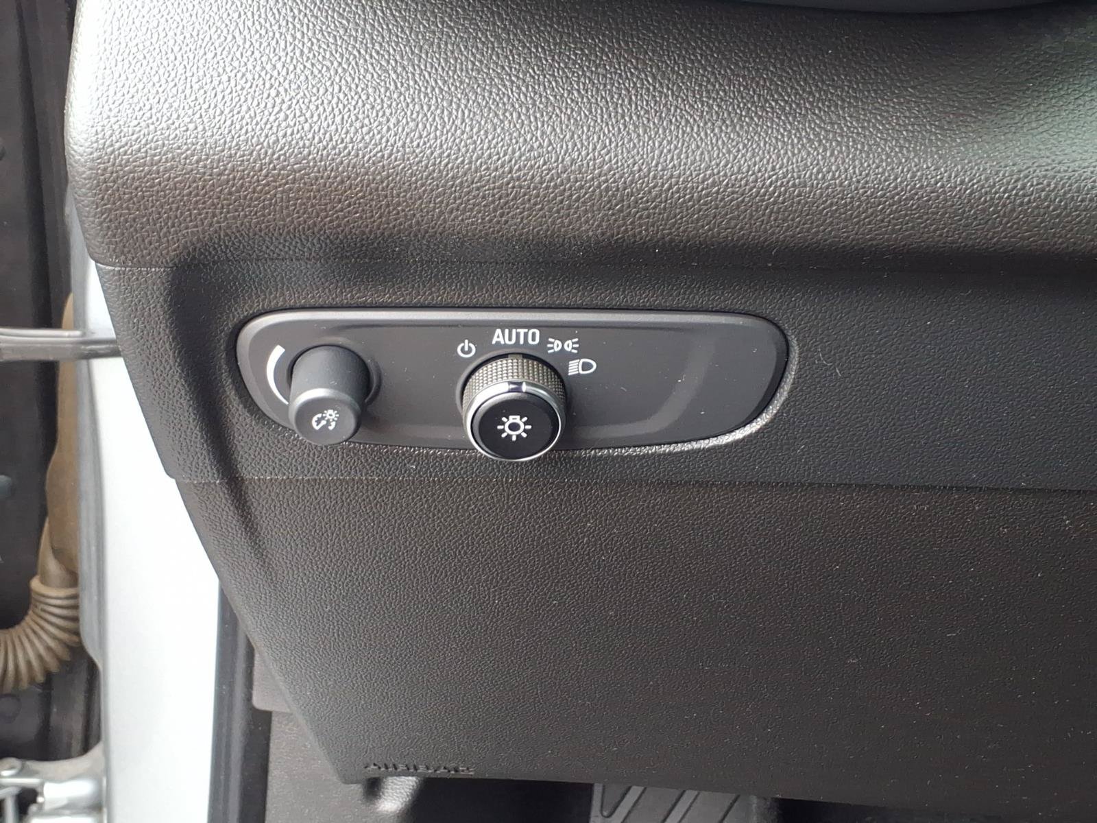 Used 2023 Buick Envision Essence FWD image 22