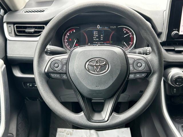Used 2025 Toyota RAV4 XLE AWD/4WD image 57