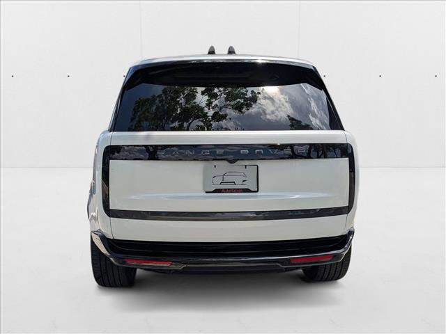 New 2025 Land Rover Range Rover Long Wheelbase SE image 8