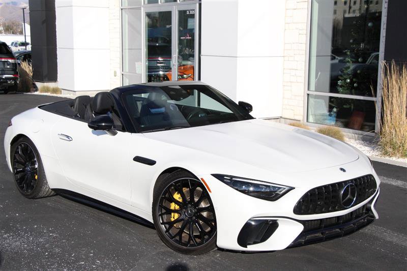 Used 2022 Mercedes-Benz SL 63 AMG 4MATIC image 2