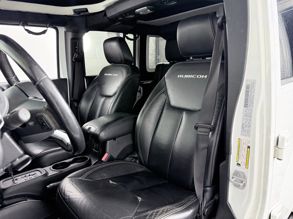 Used 2016 Jeep Wrangler Unlimited Rubicon image 11