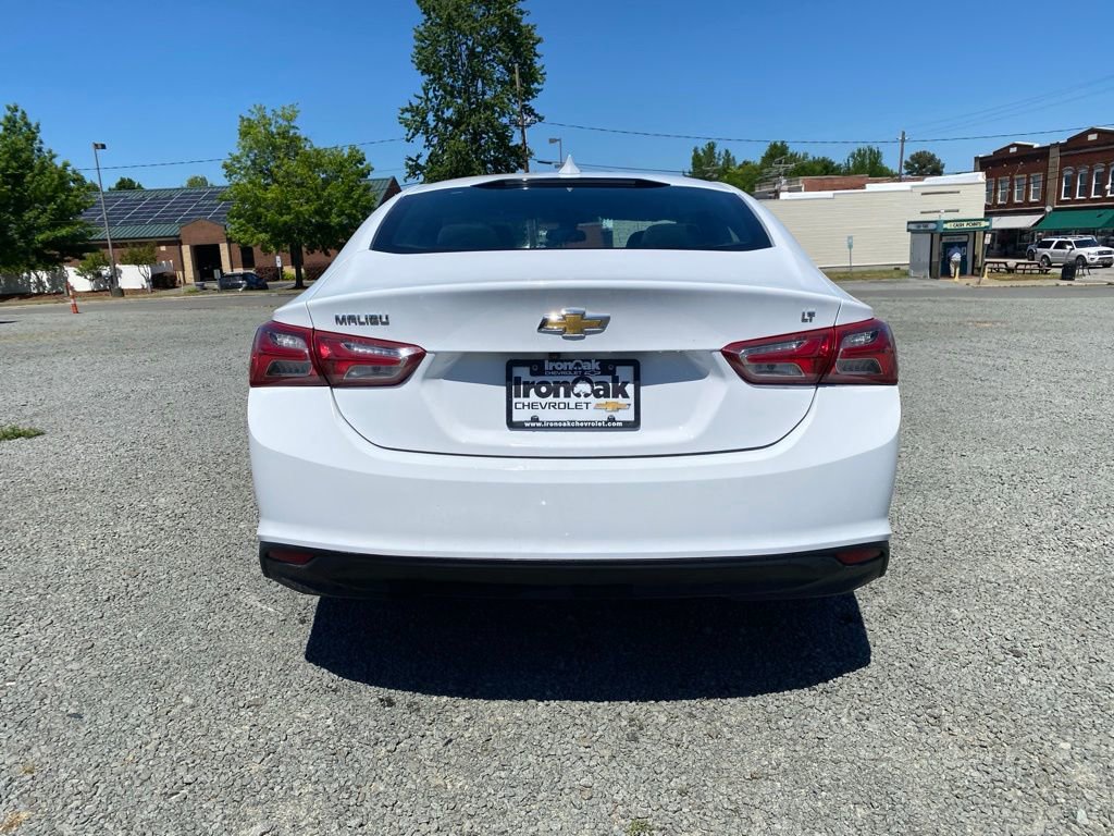 Used 2020 Chevrolet Malibu LT FWD image 4