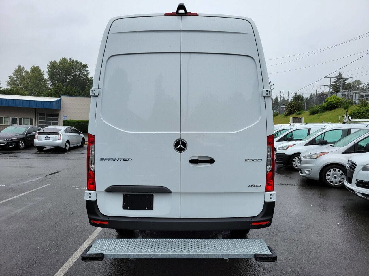 Used 2023 Mercedes-Benz Sprinter 2500 w/ Acoustic Package image 6
