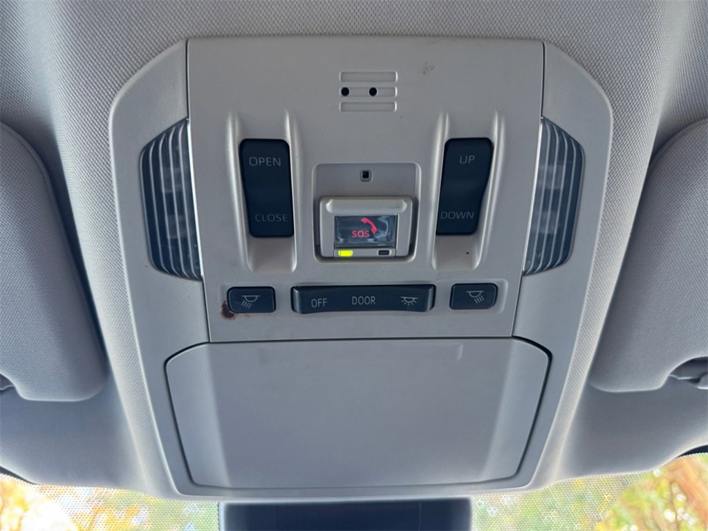 Used 2022 Toyota Highlander XLE image 26