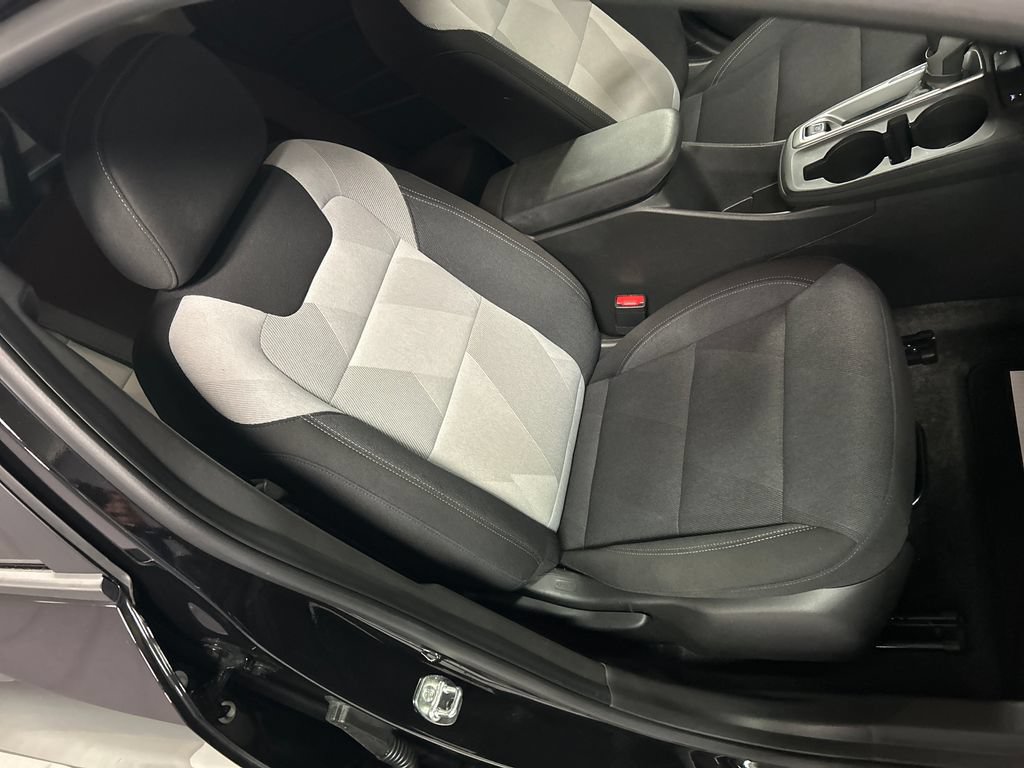 Used 2025 Chevrolet Trax LS FWD image 22