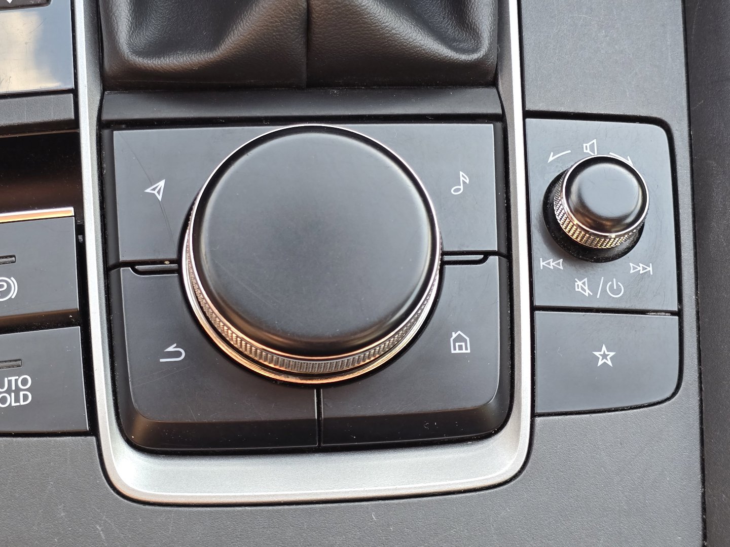 Used 2025 MAZDA CX-50 AWD 2.5 S w/ Preferred Package image 12