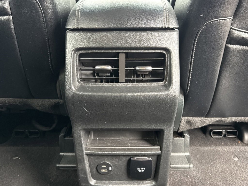 Used 2022 Ford Edge Titanium image 23