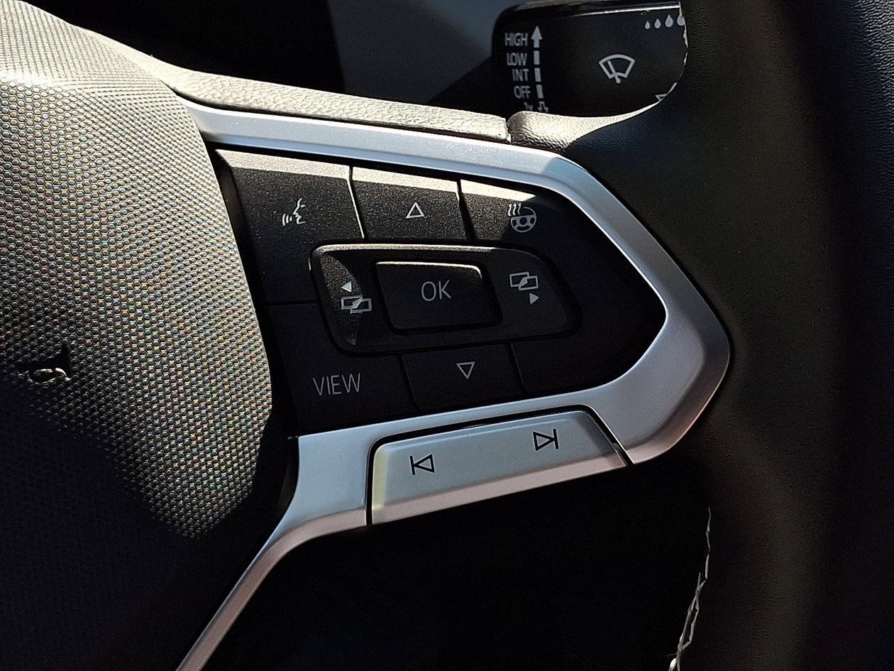 Certified 2023 Volkswagen Taos SE w/ Panoramic Sunroof Package FWD image 22