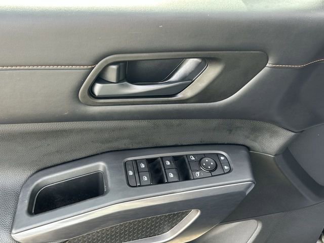 Used 2023 Nissan Pathfinder Rock Creek image 16