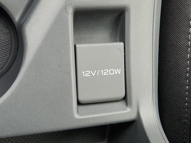 Used 2025 Subaru Crosstrek 2.0i image 21