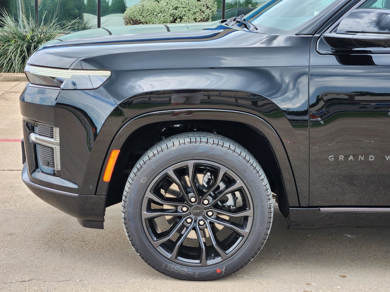 New 2026 Jeep Grand Wagoneer L Summit AWD/4WD image 10