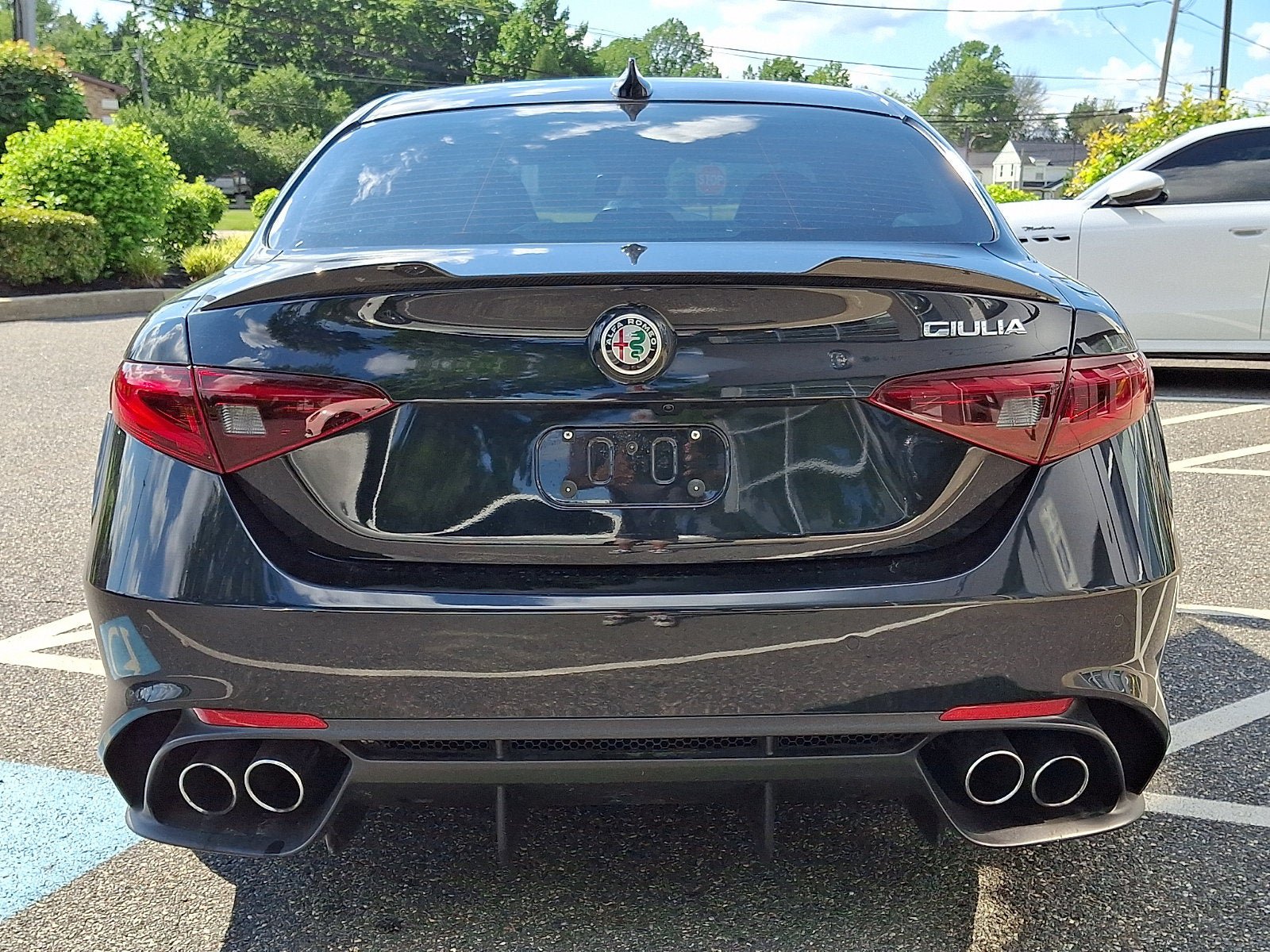 Used 2023 Alfa Romeo Giulia Quadrifoglio RWD image 5