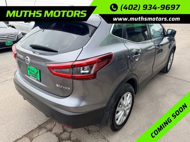 Used 2022 Nissan Rogue Sport SV w/ Technology Package AWD/4WD image 2