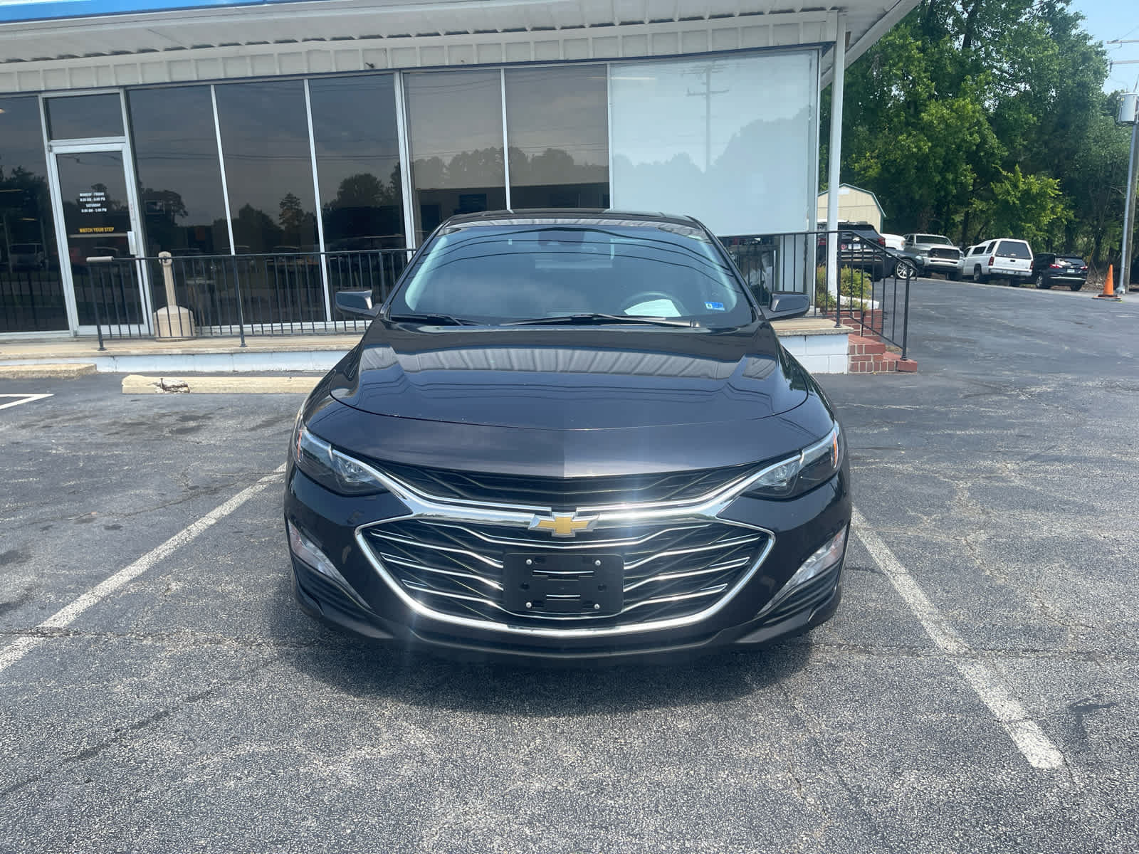 Used 2023 Chevrolet Malibu LT w/ Driver Confidence Package FWD image 2