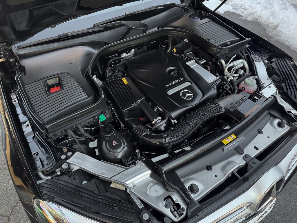 Used 2019 Mercedes-Benz GLC 350e 4MATIC image 29