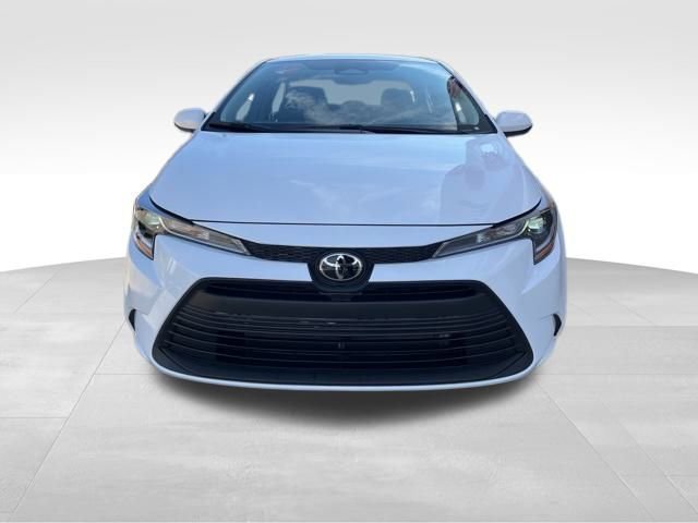 New 2026 Toyota Corolla LE image 2