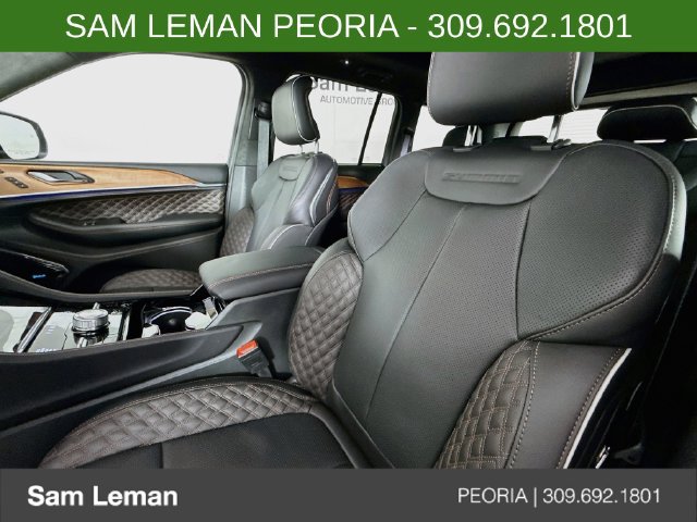 New 2027 Jeep Grand Cherokee Summit AWD/4WD image 21
