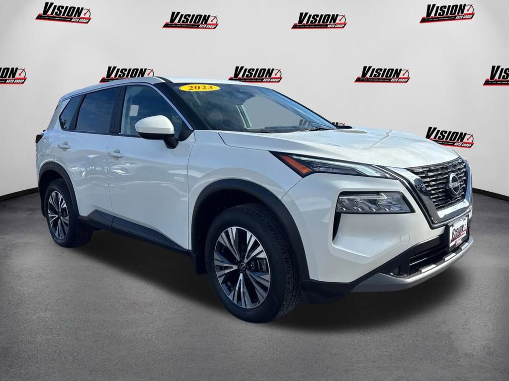 Used 2023 Nissan Rogue SV AWD/4WD image 3